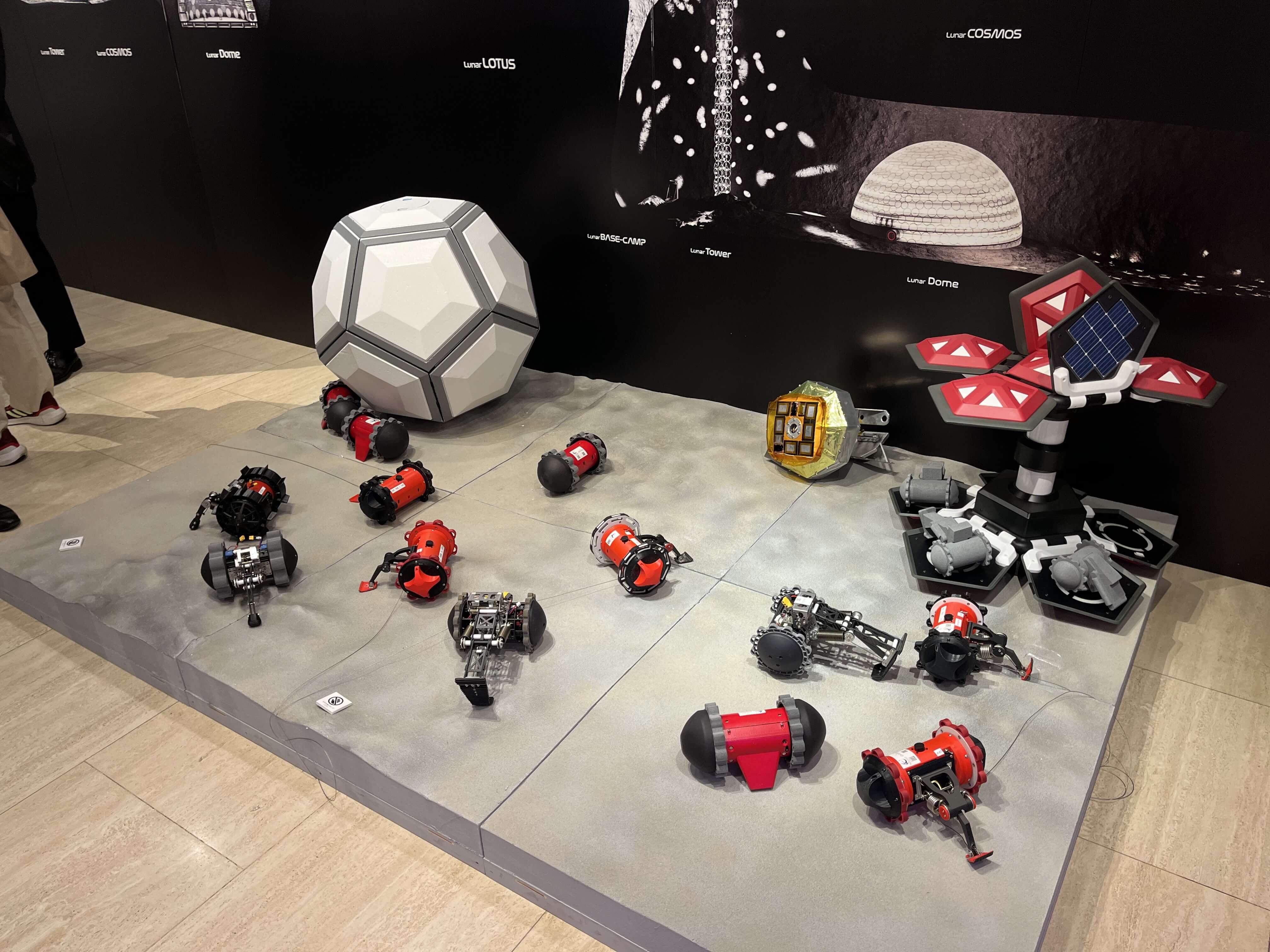 AI swarm exploration robot RED were displayed at the Architectural Institute of Japan Gallery (“Lunar Architecture by TAKENAKA”, December 10th – 14th, Tokyo)