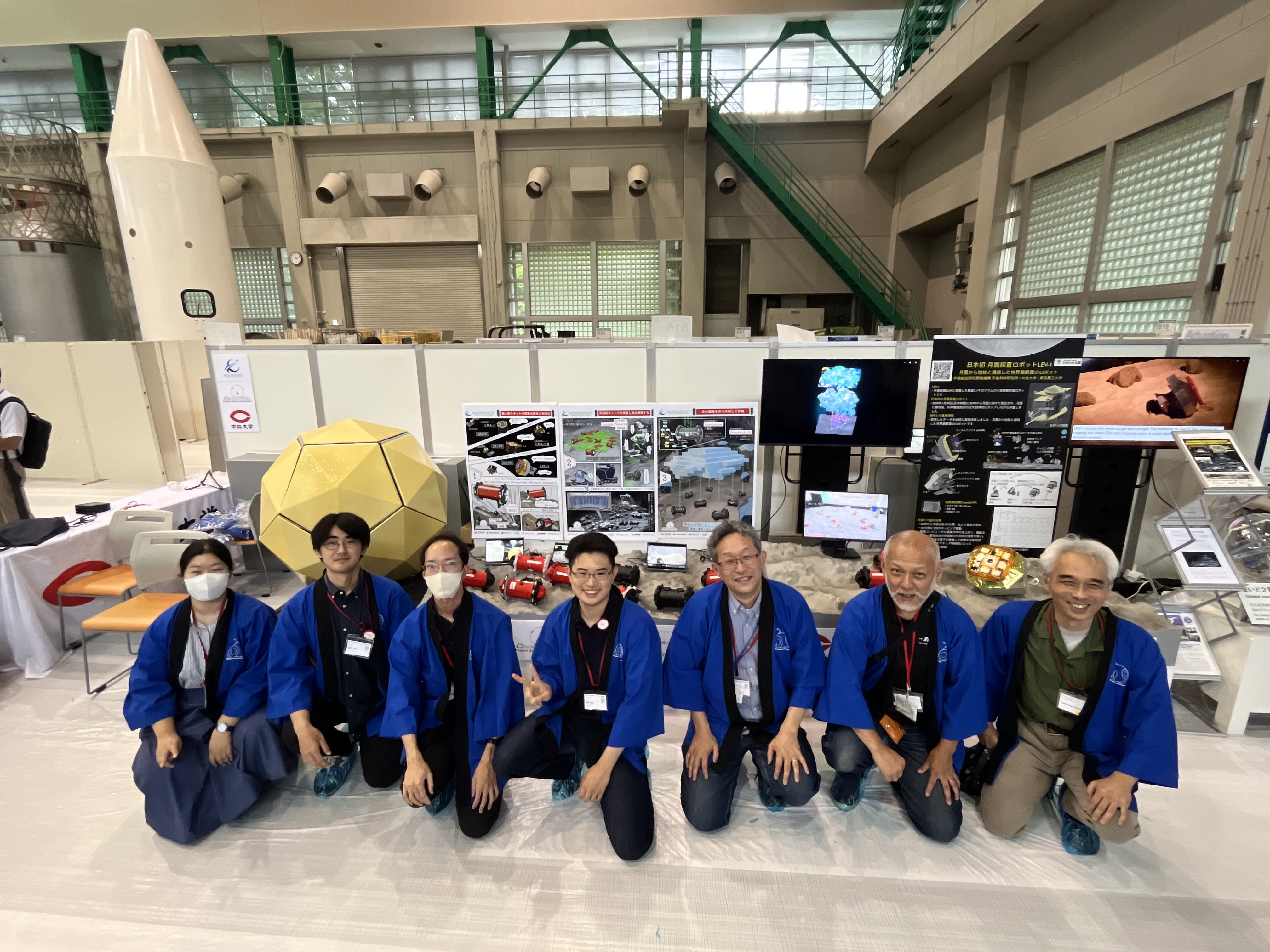 宇宙科学シンポジウムに月探査AI群ロボットをブース出展